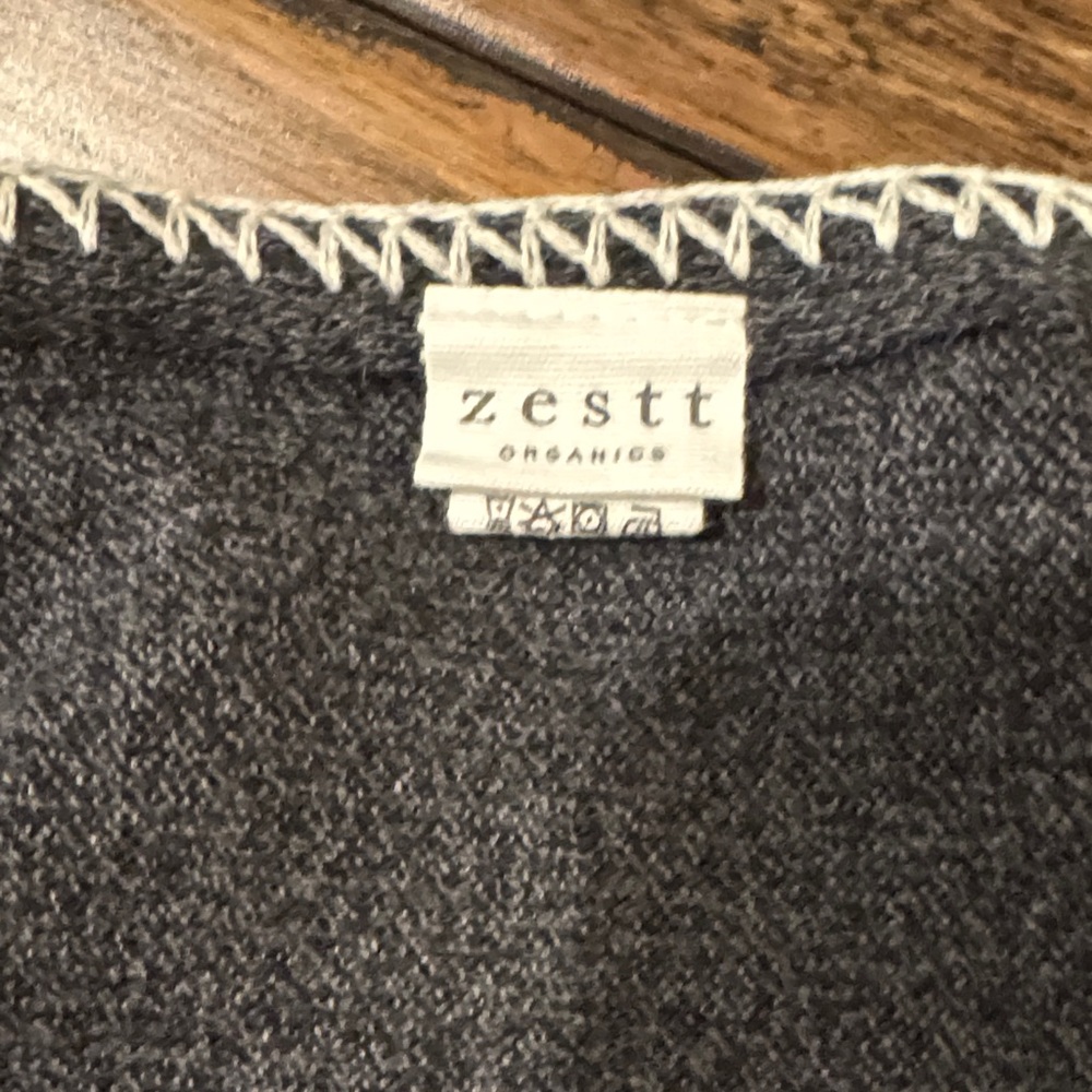 Zestt The Travel Scarf - Picture 2 of 2